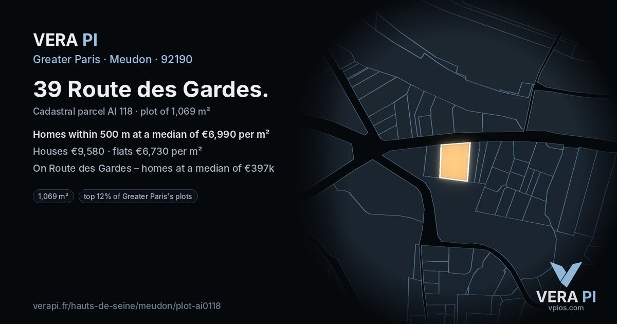 39 Route des Gardes, Meudon at night – the plot lit, the parcels around coloured by the prices near them