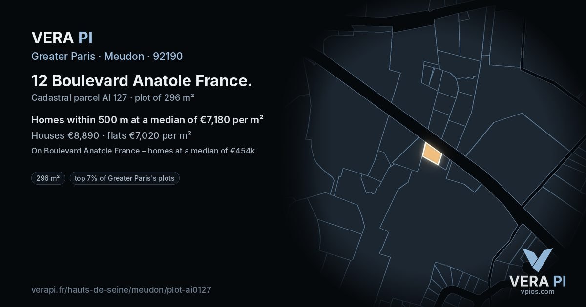 12 Boulevard Anatole France, Meudon at night – the plot lit, the parcels around coloured by the prices near them