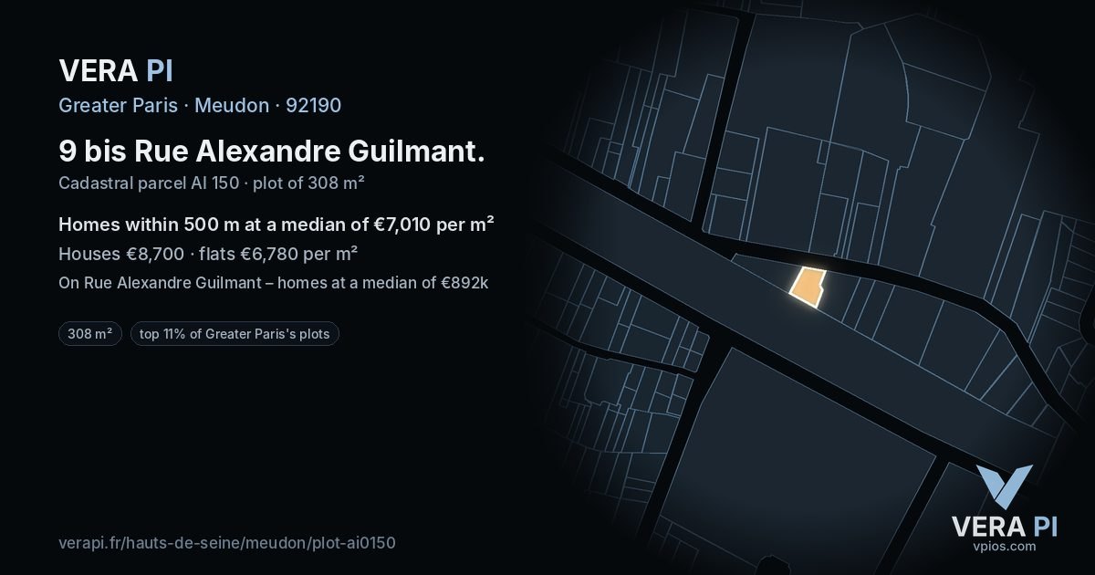 9 bis Rue Alexandre Guilmant, Meudon at night – the plot lit, the parcels around coloured by the prices near them