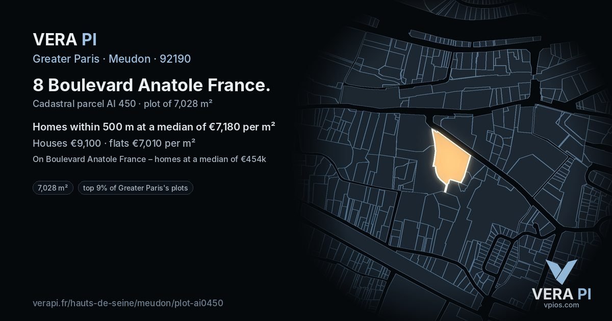 8 Boulevard Anatole France, Meudon at night – the plot lit, the parcels around coloured by the prices near them