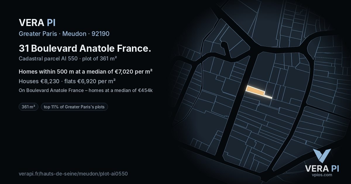 31 Boulevard Anatole France, Meudon at night – the plot lit, the parcels around coloured by the prices near them