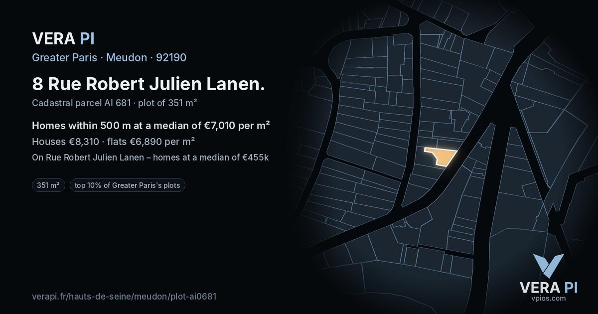 8 Rue Robert Julien Lanen, Meudon at night – the plot lit, the parcels around coloured by the prices near them