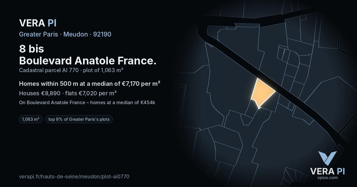 8 bis Boulevard Anatole France, Meudon at night – the plot lit, the parcels around coloured by the prices near them