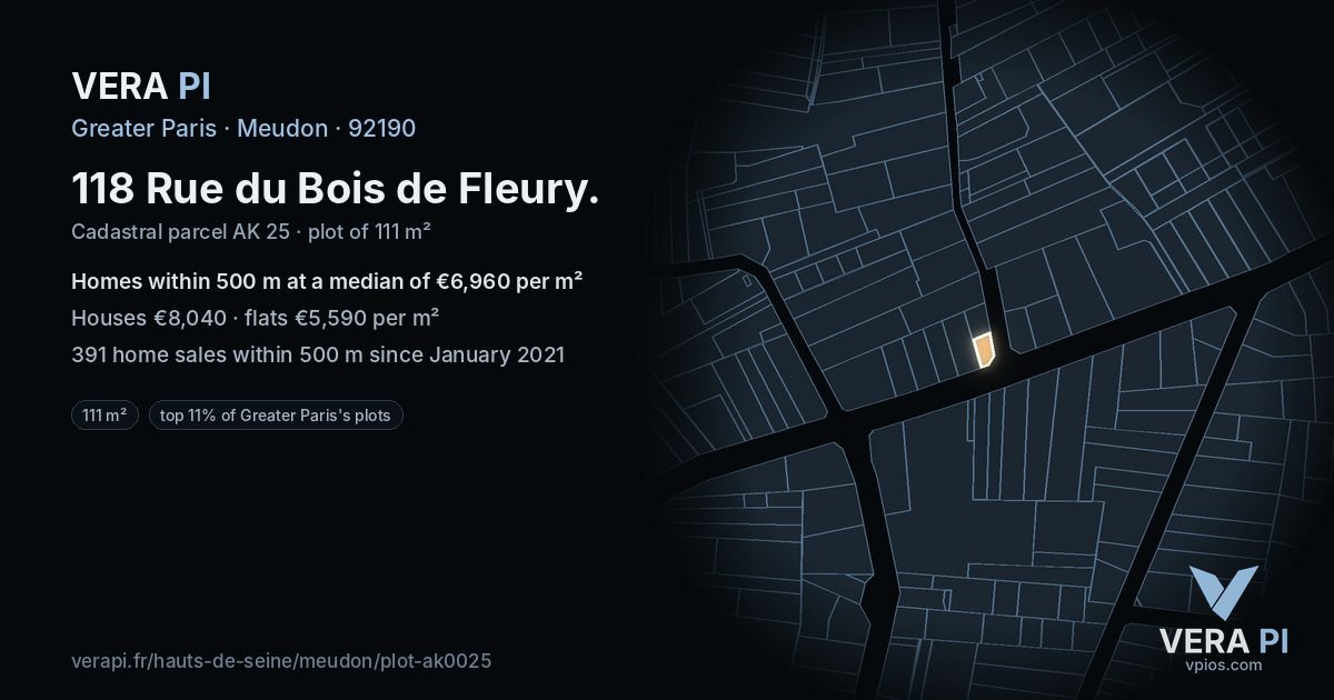 118 Rue du Bois de Fleury, Meudon at night – the plot lit, the parcels around coloured by the prices near them