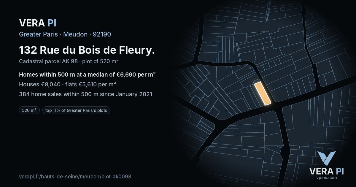 132 Rue du Bois de Fleury, Meudon at night – the plot lit, the parcels around coloured by the prices near them