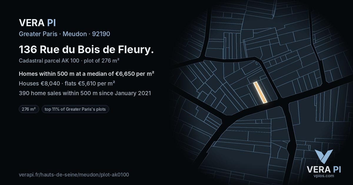 136 Rue du Bois de Fleury, Meudon at night – the plot lit, the parcels around coloured by the prices near them
