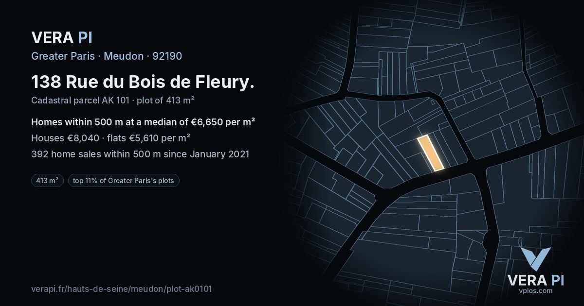 138 Rue du Bois de Fleury, Meudon at night – the plot lit, the parcels around coloured by the prices near them