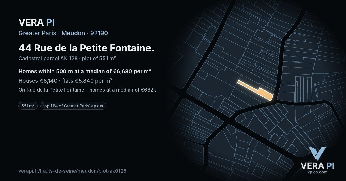 44 Rue de la Petite Fontaine, Meudon at night – the plot lit, the parcels around coloured by the prices near them