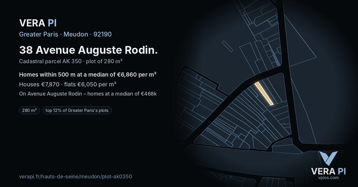 38 Avenue Auguste Rodin, Meudon at night – the plot lit, the parcels around coloured by the prices near them