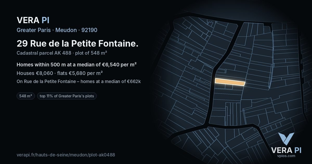 29 Rue de la Petite Fontaine, Meudon at night – the plot lit, the parcels around coloured by the prices near them