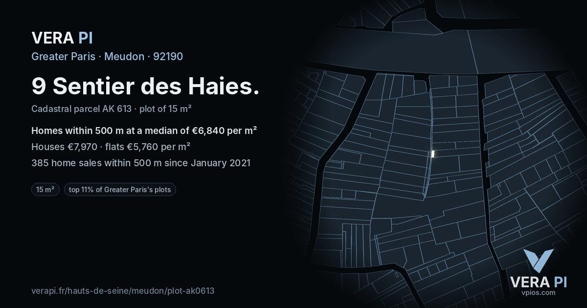 9 Sentier des Haies, Meudon at night – the plot lit, the parcels around coloured by the prices near them