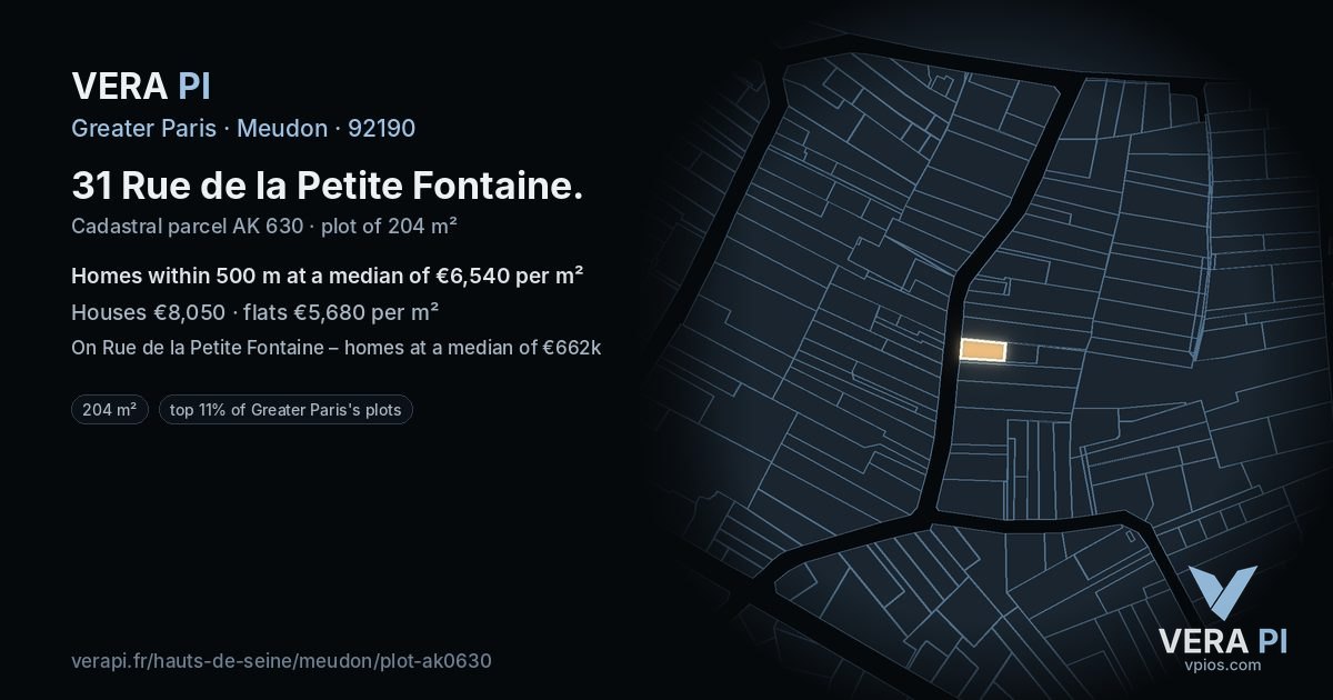 31 Rue de la Petite Fontaine, Meudon at night – the plot lit, the parcels around coloured by the prices near them