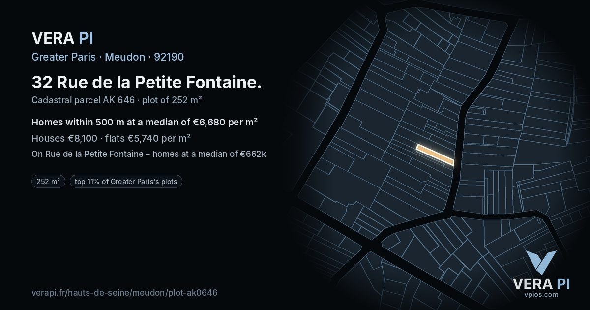 32 Rue de la Petite Fontaine, Meudon at night – the plot lit, the parcels around coloured by the prices near them