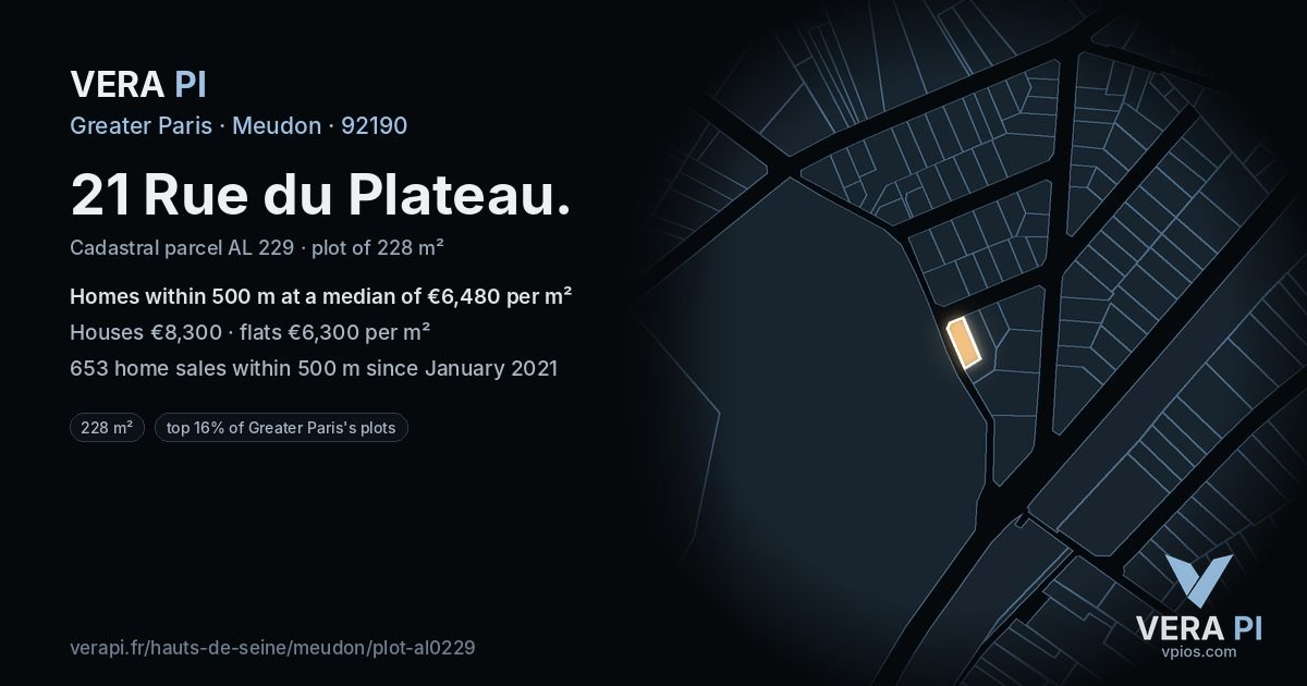 21 Rue du Plateau, Meudon at night – the plot lit, the parcels around coloured by the prices near them