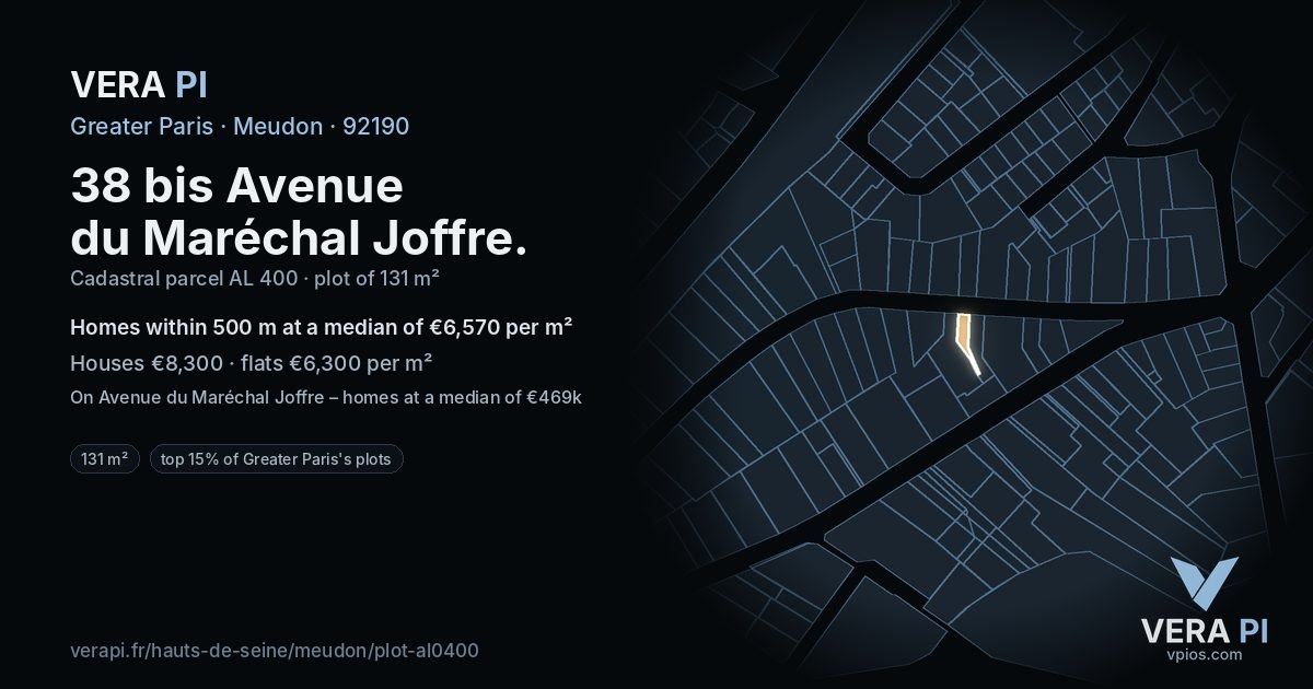 38 bis Avenue du Maréchal Joffre, Meudon at night – the plot lit, the parcels around coloured by the prices near them