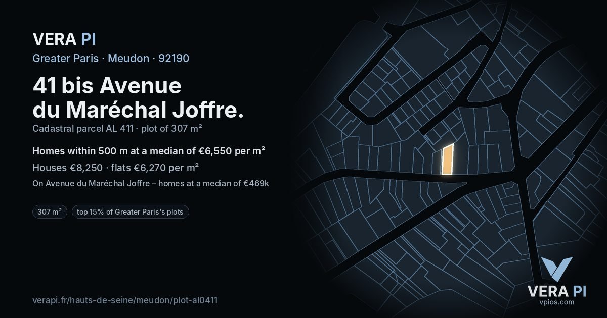 41 bis Avenue du Maréchal Joffre, Meudon at night – the plot lit, the parcels around coloured by the prices near them