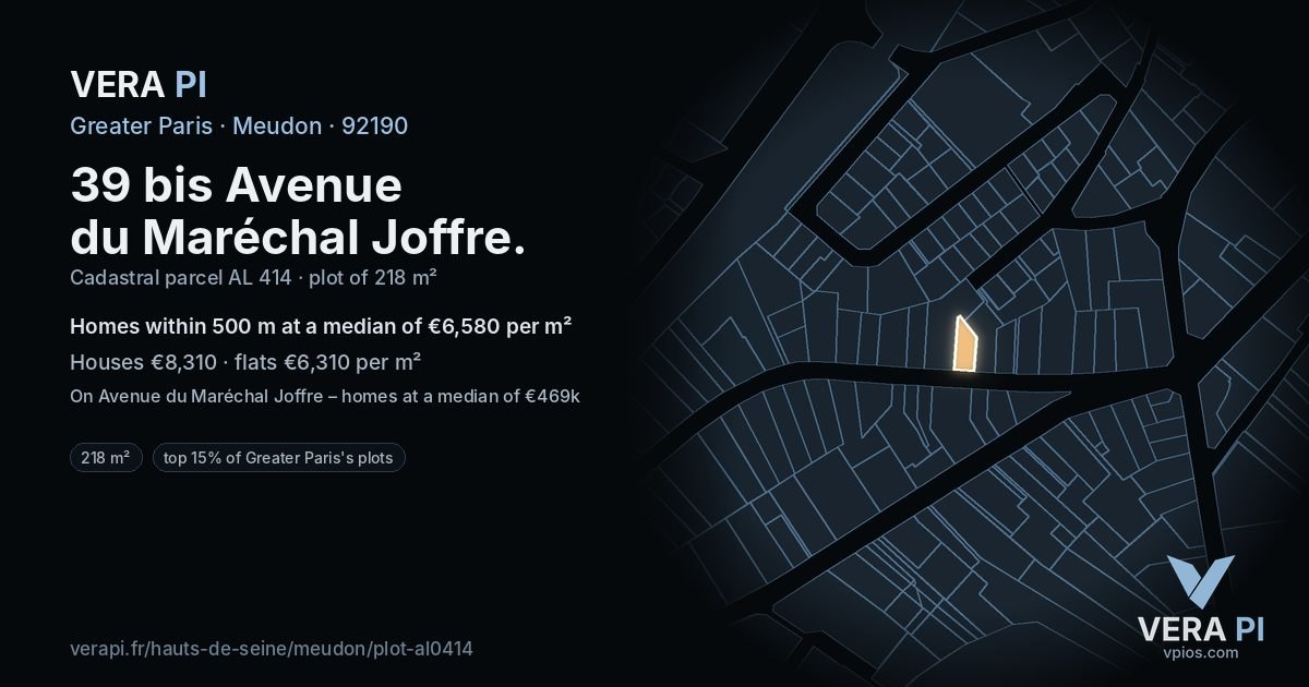 39 bis Avenue du Maréchal Joffre, Meudon at night – the plot lit, the parcels around coloured by the prices near them