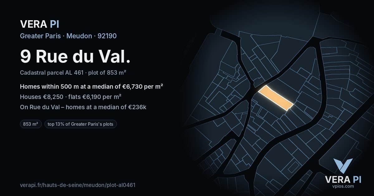 9 Rue du Val, Meudon at night – the plot lit, the parcels around coloured by the prices near them