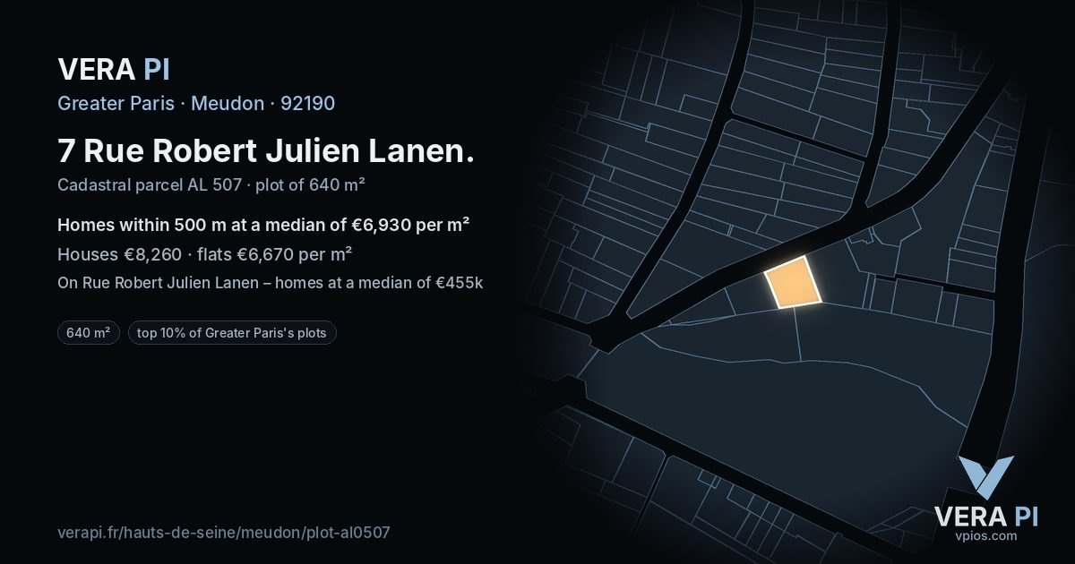 7 Rue Robert Julien Lanen, Meudon at night – the plot lit, the parcels around coloured by the prices near them