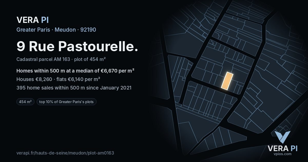 9 Rue Pastourelle, Meudon at night – the plot lit, the parcels around coloured by the prices near them
