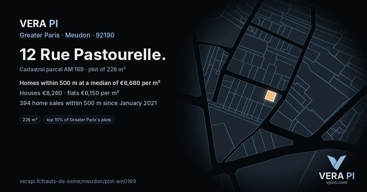 12 Rue Pastourelle, Meudon at night – the plot lit, the parcels around coloured by the prices near them
