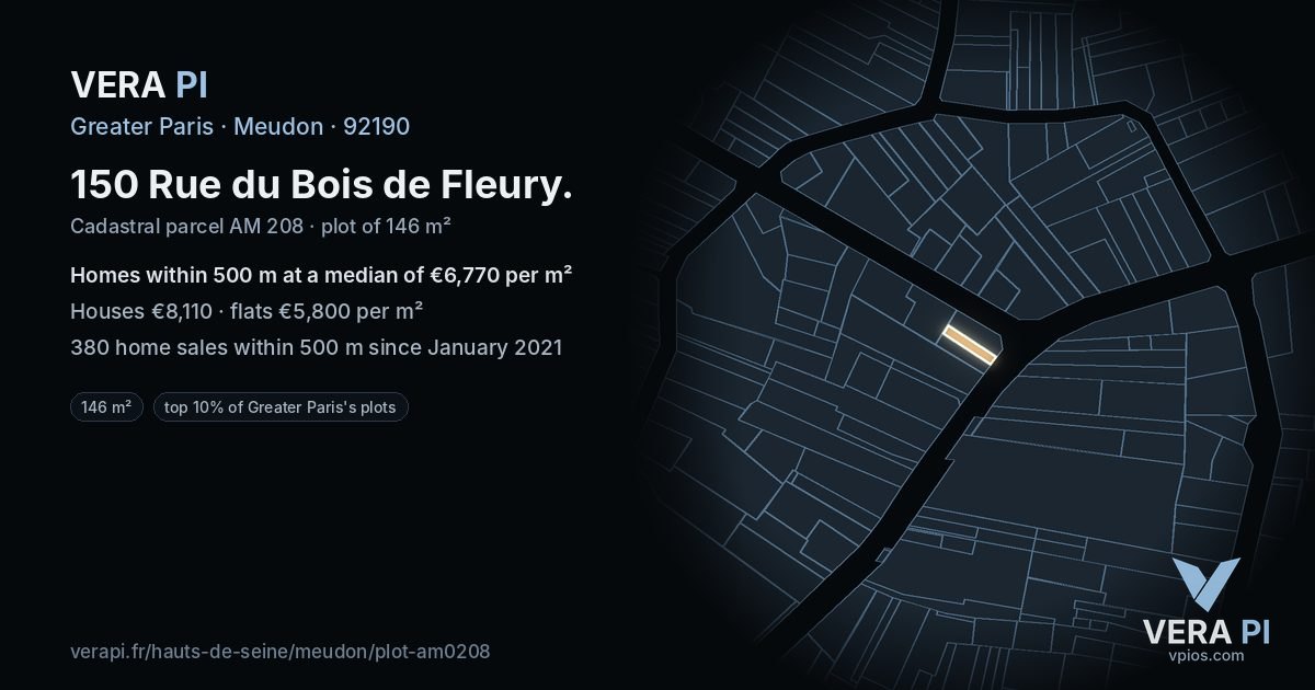 150 Rue du Bois de Fleury, Meudon at night – the plot lit, the parcels around coloured by the prices near them
