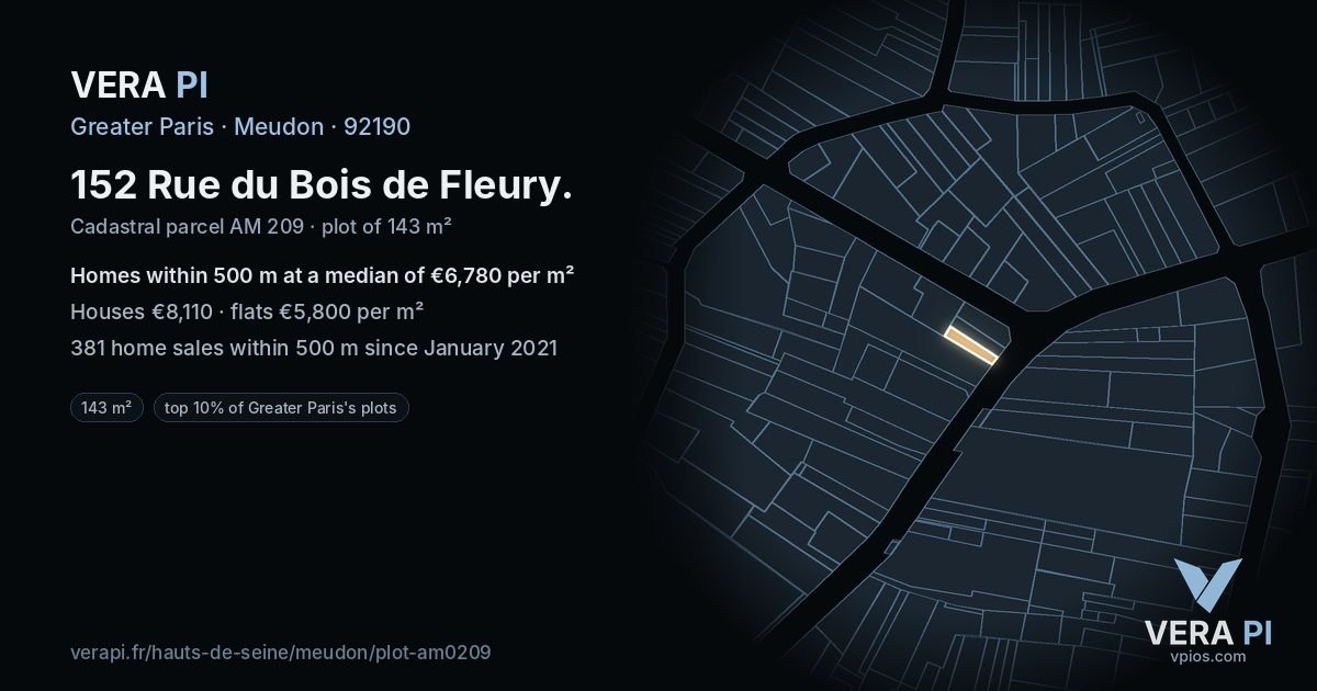 152 Rue du Bois de Fleury, Meudon at night – the plot lit, the parcels around coloured by the prices near them