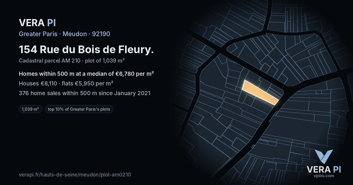 154 Rue du Bois de Fleury, Meudon at night – the plot lit, the parcels around coloured by the prices near them