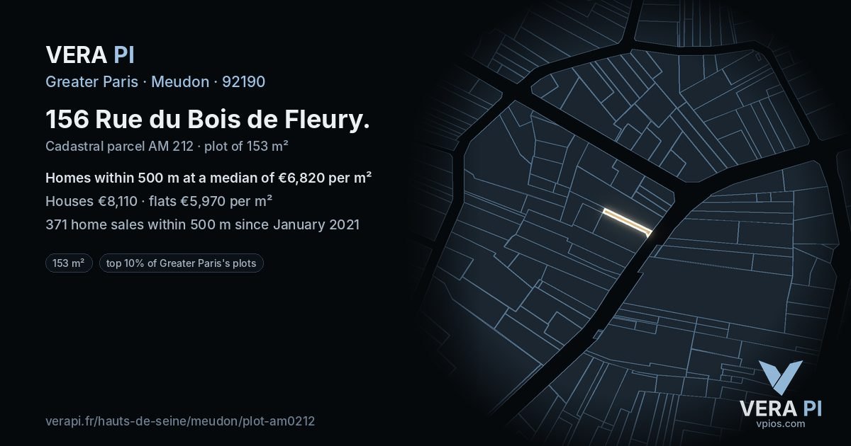 156 Rue du Bois de Fleury, Meudon at night – the plot lit, the parcels around coloured by the prices near them