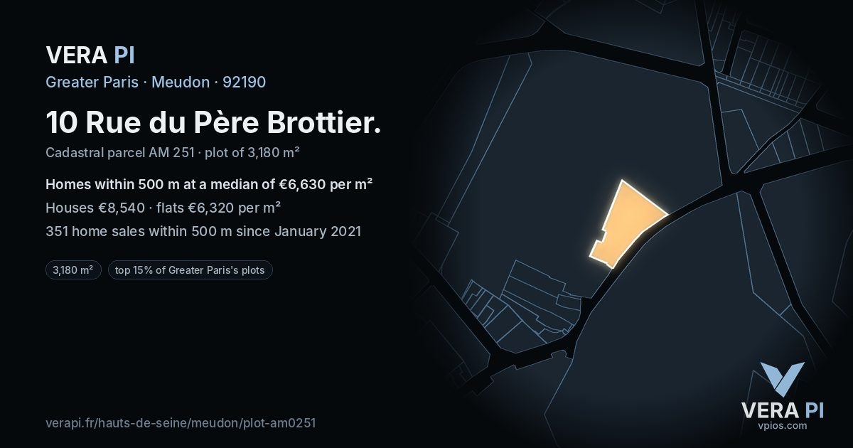10 Rue du Père Brottier, Meudon at night – the plot lit, the parcels around coloured by the prices near them