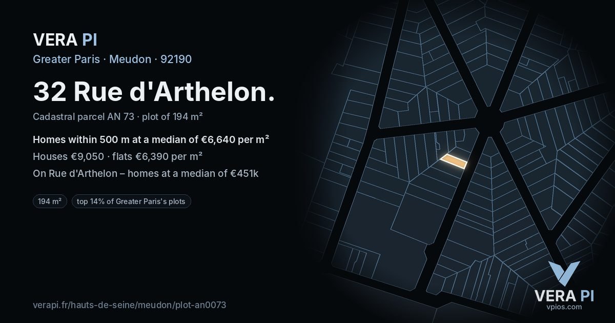 32 Rue d'Arthelon, Meudon at night – the plot lit, the parcels around coloured by the prices near them