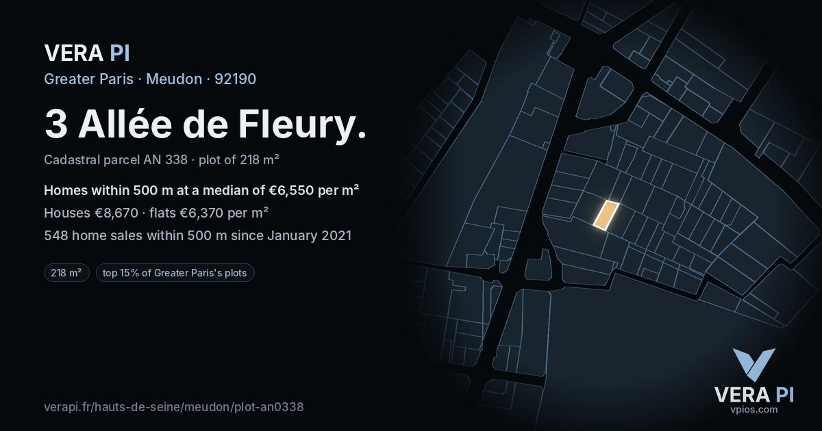 3 Allée de Fleury, Meudon at night – the plot lit, the parcels around coloured by the prices near them