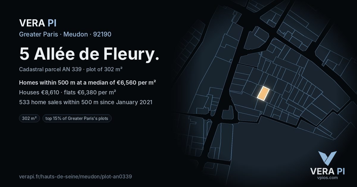 5 Allée de Fleury, Meudon at night – the plot lit, the parcels around coloured by the prices near them