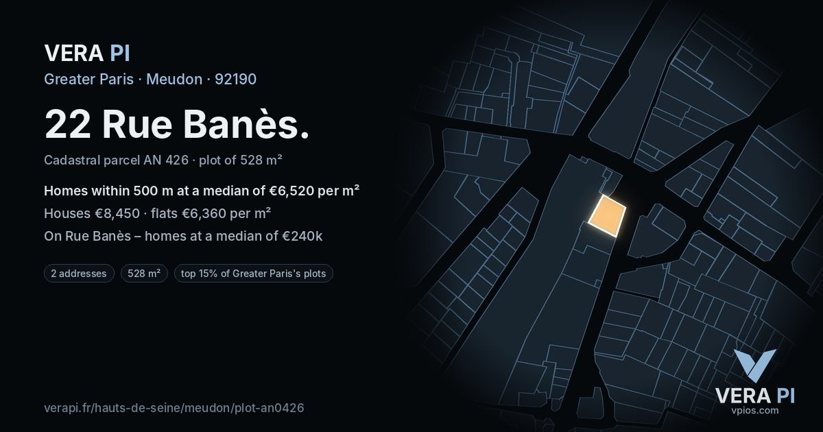 22 Rue Banès, Meudon at night – the plot lit, the parcels around coloured by the prices near them