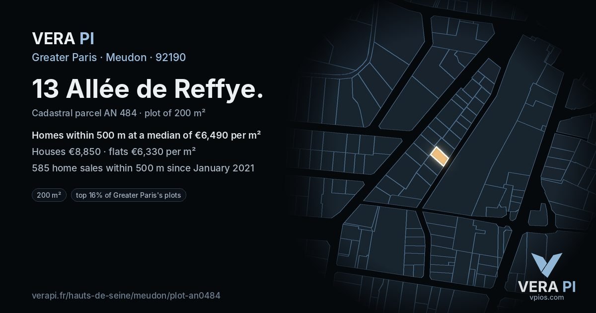 13 Allée de Reffye, Meudon at night – the plot lit, the parcels around coloured by the prices near them