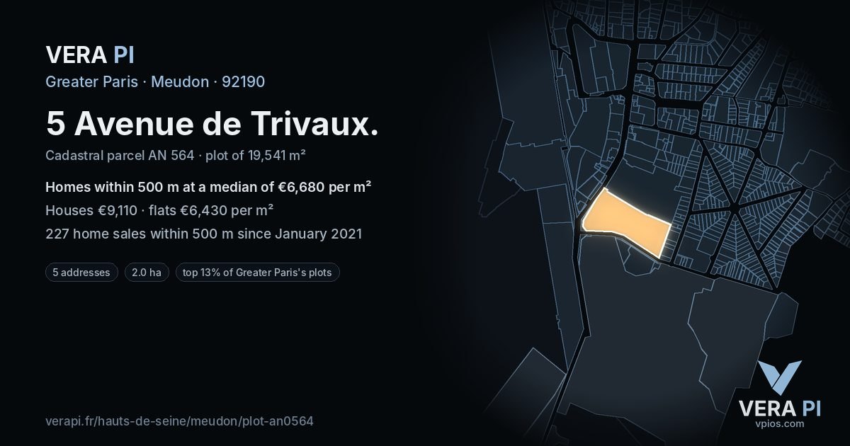 5 Avenue de Trivaux, Meudon at night – the plot lit, the parcels around coloured by the prices near them