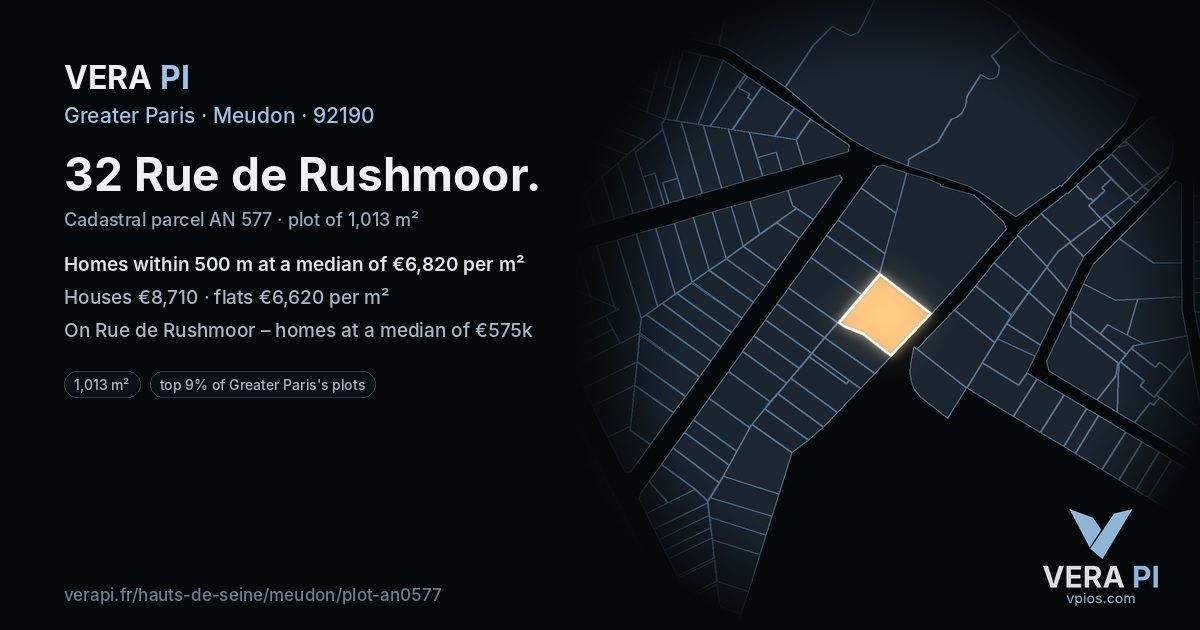 32 Rue de Rushmoor, Meudon at night – the plot lit, the parcels around coloured by the prices near them