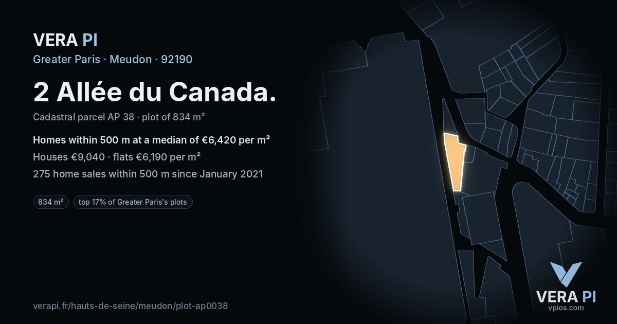 2 Allée du Canada, Meudon at night – the plot lit, the parcels around coloured by the prices near them