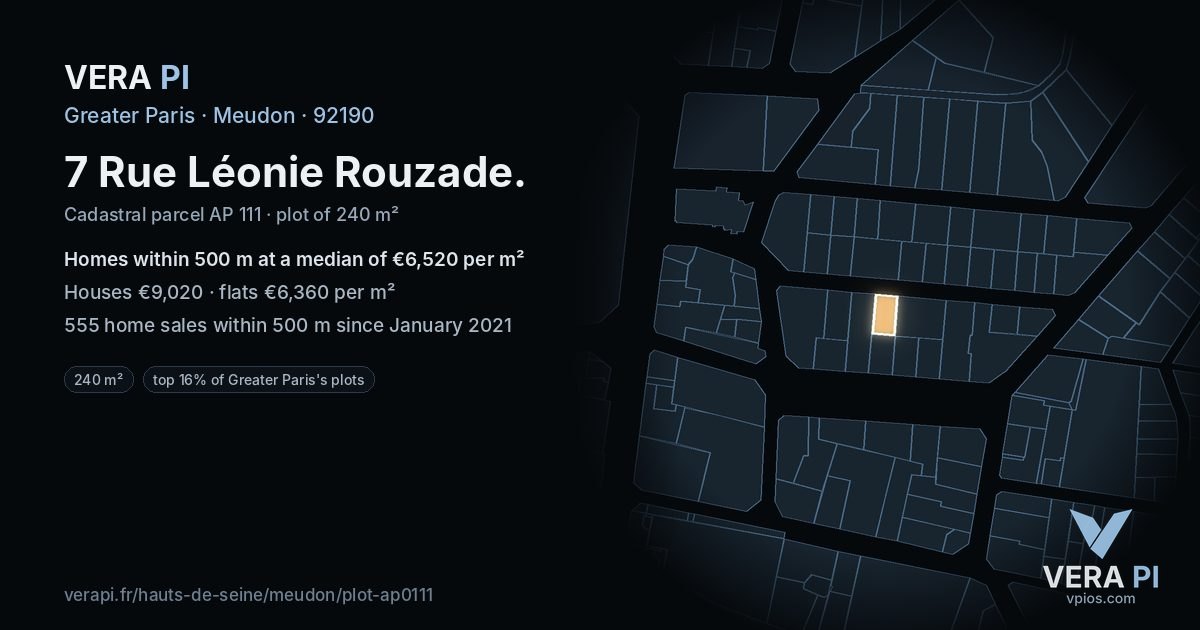 7 Rue Léonie Rouzade, Meudon at night – the plot lit, the parcels around coloured by the prices near them