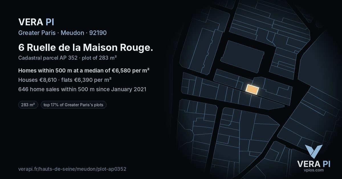 6 Ruelle de la Maison Rouge, Meudon at night – the plot lit, the parcels around coloured by the prices near them