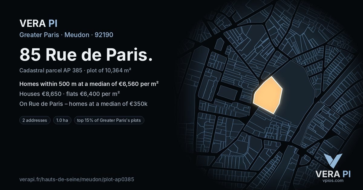 85 Rue de Paris, Meudon at night – the plot lit, the parcels around coloured by the prices near them