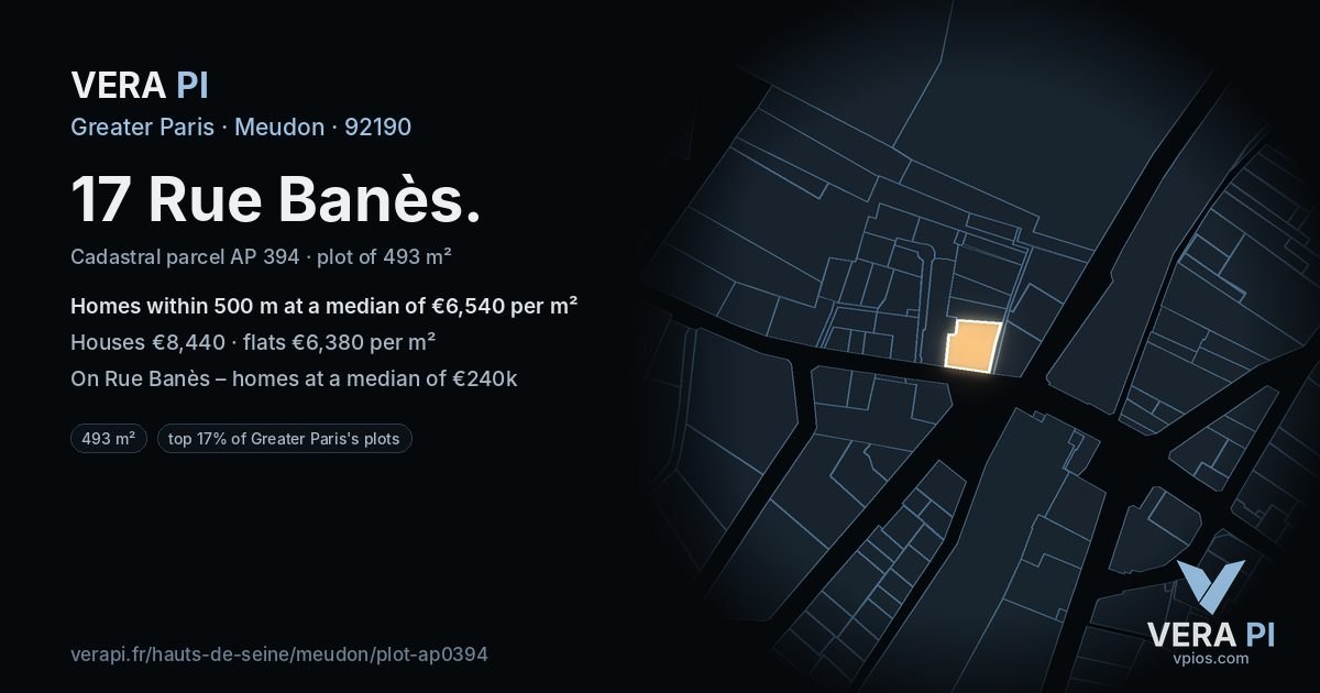 17 Rue Banès, Meudon at night – the plot lit, the parcels around coloured by the prices near them