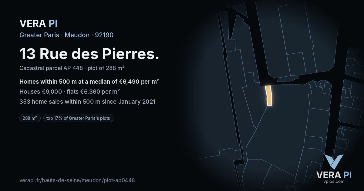 13 Rue des Pierres, Meudon at night – the plot lit, the parcels around coloured by the prices near them