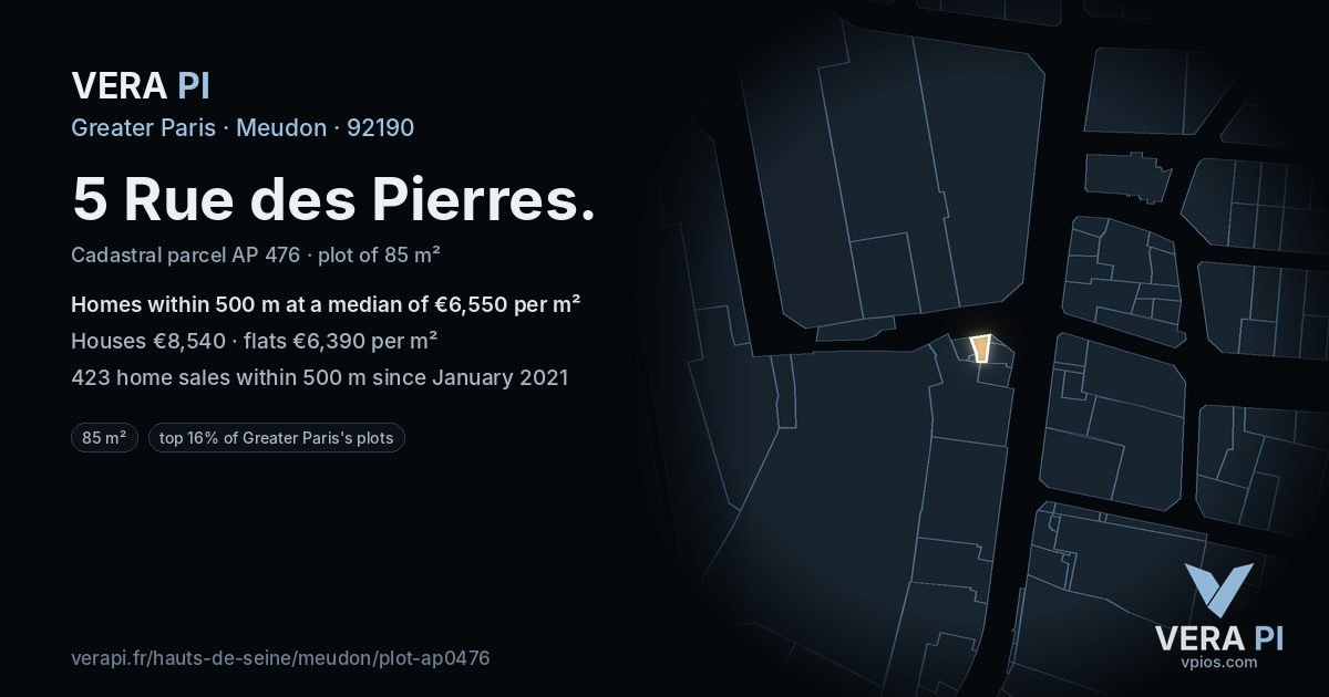 5 Rue des Pierres, Meudon at night – the plot lit, the parcels around coloured by the prices near them