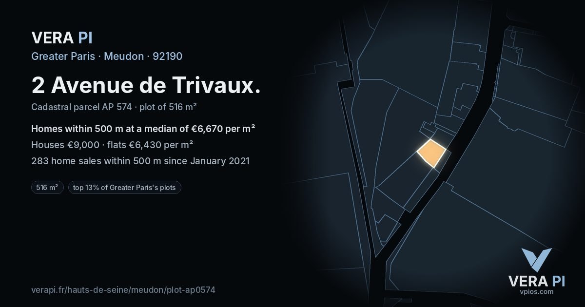 2 Avenue de Trivaux, Meudon at night – the plot lit, the parcels around coloured by the prices near them