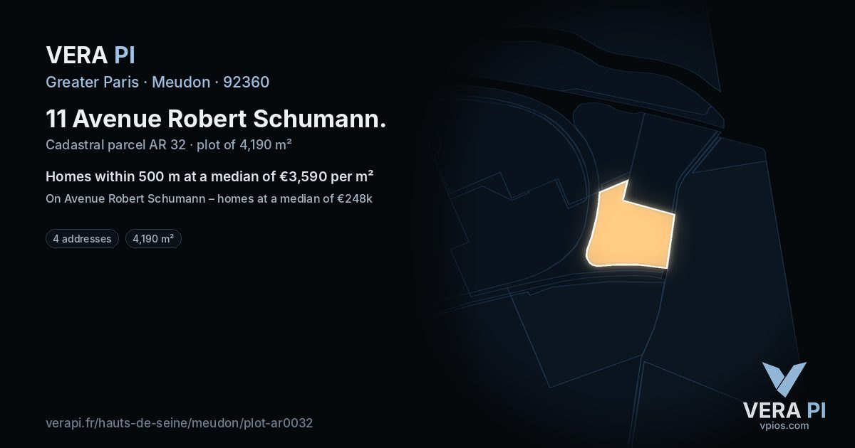 11 Avenue Robert Schumann, Meudon at night – the plot lit, the parcels around coloured by the prices near them