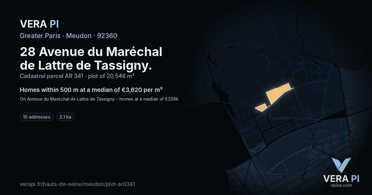 28 Avenue du Maréchal de Lattre de Tassigny, Meudon at night – the plot lit, the parcels around coloured by the prices near them