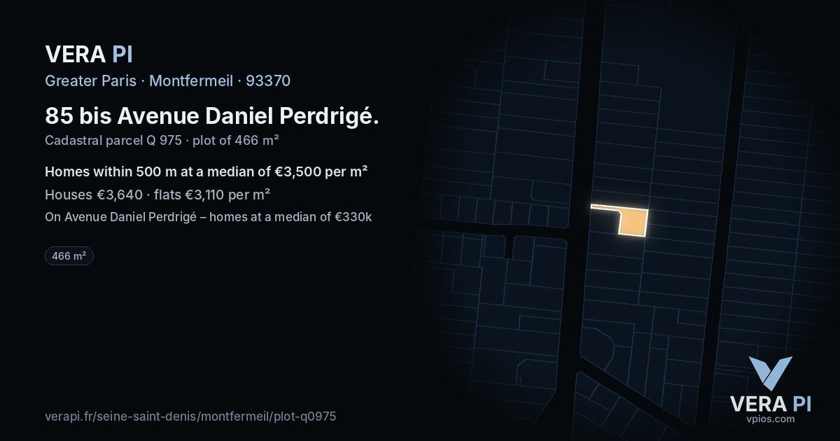 85 bis Avenue Daniel Perdrigé, Montfermeil at night – the plot lit, the parcels around coloured by the prices near them