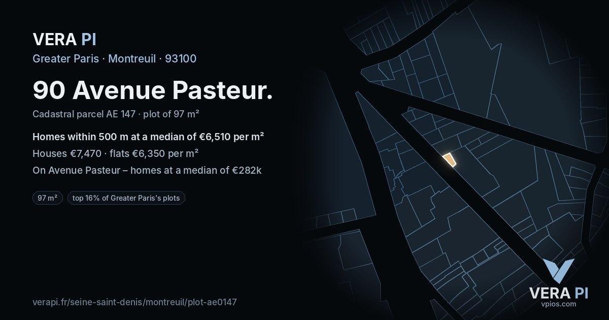 90 Avenue Pasteur, Montreuil at night – the plot lit, the parcels around coloured by the prices near them