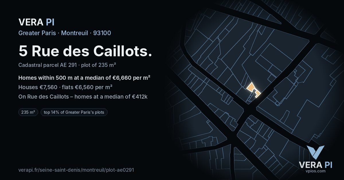 5 Rue des Caillots, Montreuil at night – the plot lit, the parcels around coloured by the prices near them